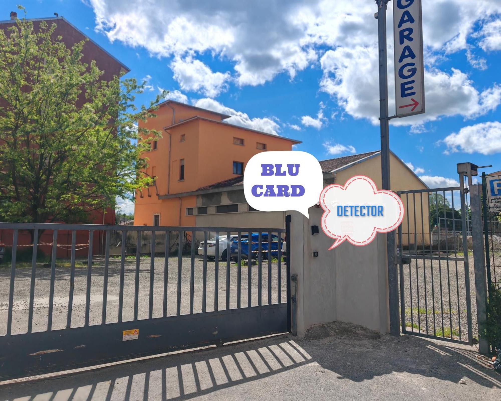 Parma Express Traveller'S Lodging Front Station Fs Parking Extérieur photo